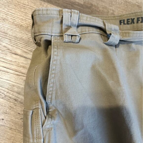 Duluth Relaxed Fit Khaki Cargo Shorts - Picture 6 of 9